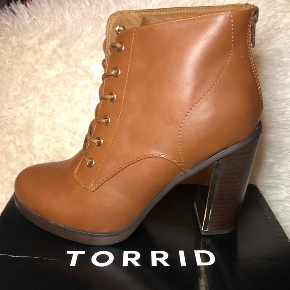torrid Shoes - Torrid Women's Tan and Gold Lace up Ankle Boots NWT size 9.5